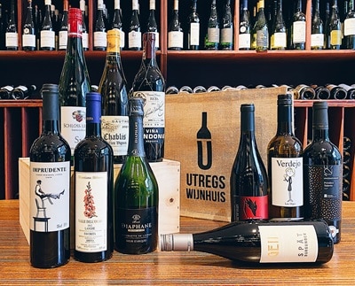 10 jarig bestaan tas Utregs Wijnhuis (10 wijnen 20% korting)